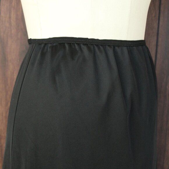 Vintage 1960s 1970s Half Slip, Carol Brent Black Nylon with Shamrock, Size Small - Picture 5 of 10